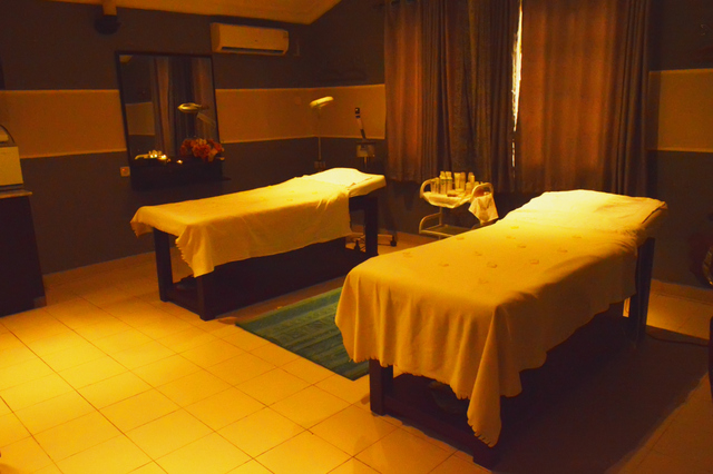 spa royale room